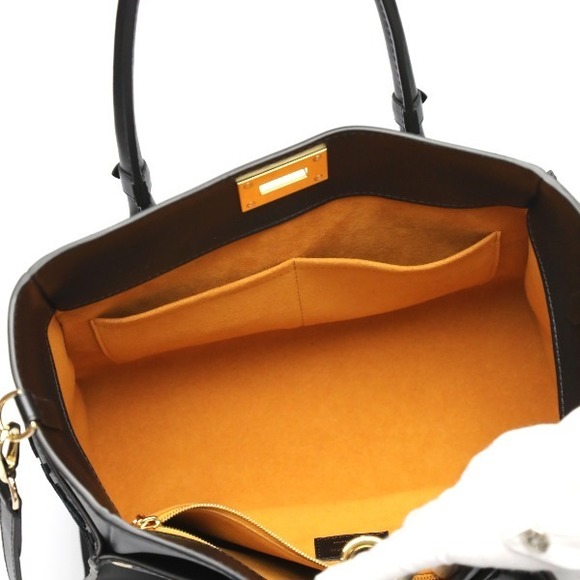 Louis Vuitton On My Side MM Monogram Tuftage Shoulder Bag - Picture 12 of 14